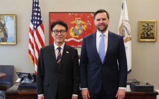 김 총리 "北에 대북특사 보내라 美부통령에 조언"