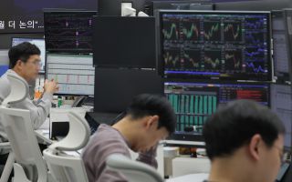 코스닥 1,000선 돌파…코스피 강보합