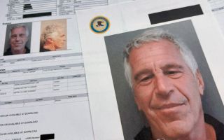 엡스타인 문건 추가 공개에…발칵 뒤집힌 英 왕실