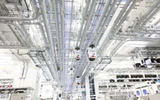 반도체는 '연중무휴·24시간'…삼성전자·SK하이닉스 'HBM4' 각축전