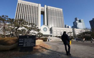 퇴임 전 '수억 고문료' 약속한 前 세무서장들, 항소심도 징역형 집유