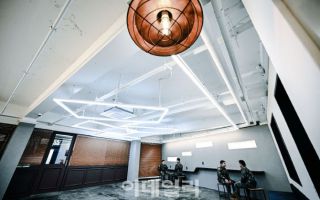 침상마다 칸막이·화장실 밖 세탁기…육군은 '공간력' 실험중[김관용의 軍界一學]