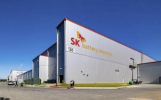 전기차 수요 둔화…SK온, 美 조지아 배터리공장 직원 37% 해고