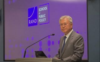 문재인 전 대통령 "4월 트럼프 방중, 한반도 평화 모멘텀 될 수도"