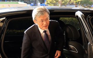 사진 올리고 “삼족 멸해야”… 與 지지자들, 특검 영장 판사들 ‘조리돌림’