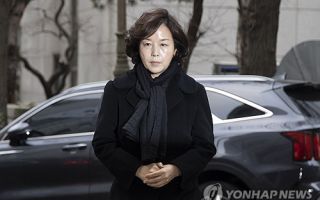 '강선우 공천헌금' 김경, 업무용 태블릿·노트북 경찰 제출