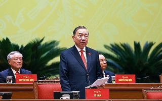 또 럼 베트남 공산당 서기장, 당 전당대회서 연임 확정