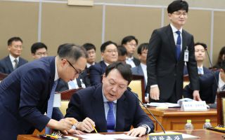 윤석열 역린 건드렸다 ‘집단 린치’ 당한 검사…핵심 참모는 승진