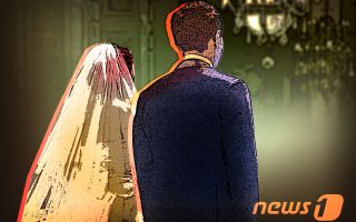 "80대 아빠와 재혼한 10살 연하 새엄마, 성관계용 크림 배송 부탁…불쾌"