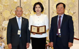 김혜경 여사 ‘국제백신硏 한국후원회 명예회장’ 추대