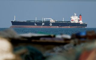 "호르무즈 통행하려면 돈 내라"...이란, 통행료 매개로 제재국 선박 선별 봉쇄 추진