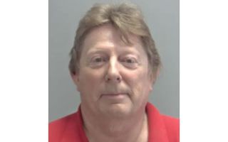 100명 넘는 남성과 성관계 강요한 英 60대男…30년 범행 끝 종신형