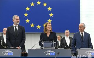 EU 의회, 트럼프 ‘그린란드 관세’ 위협에 대미 무역협정 승인 연기