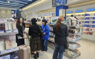 "명동가면 꼭 들러야지"…외국 관광객 열광하는 'K-약국'