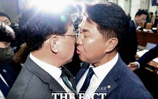 與, '김현지 논란' 정면돌파 없었다…향후 뇌관 우려 여전