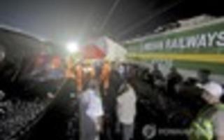 인도 소방당국 "열차 사고 사망자 288명으로 늘어"<AFP>
