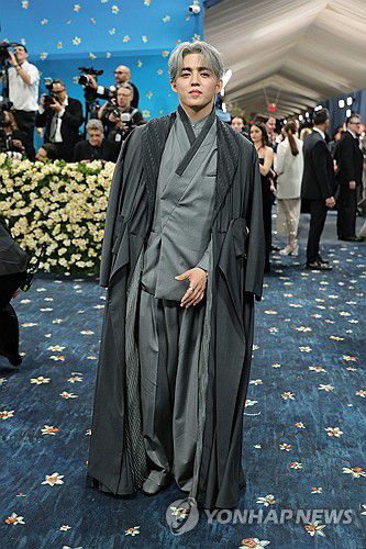 뉴욕 메트 갈라 참석한 세븐틴 에스쿱스[뉴욕 AFP=연합뉴스. 재판매 및 DB 금지]