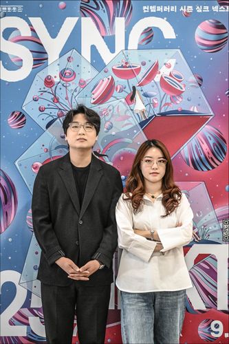 '원초적 기쁨' 공연하는 작곡가 주정현과 최재혁작곡가 주정현(왼쪽)과 최재혁. [세종문화회관 제공. 재판매 및 DB금지]