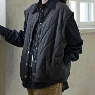 여기저기 툭~걸쳐요\n체온상승 패딩조끼!