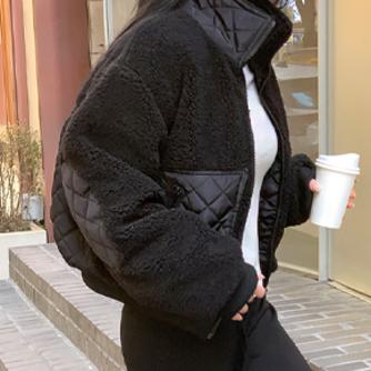 겨울에 뭐 입지?\n보온 HOT 뽀글점퍼