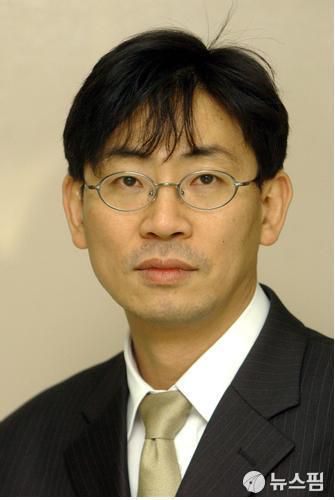 유신모 외교전문기자