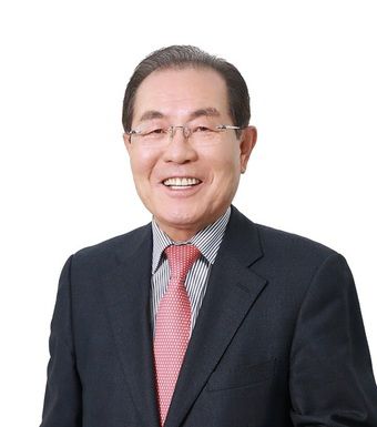 윤동한 콜마그룹 회장.(콜마비앤에이치제공)