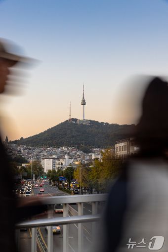 녹사평역 육교(서울관광재단 제공)