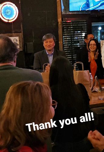 결선 투표에서 승리한 뒤 축하를 받는 한국계 미국인 존 박 브룩헤이븐시 시장[존 박 브룩헤이븐시 시장 SNS 캡처. 재판매 및 DB 금지]