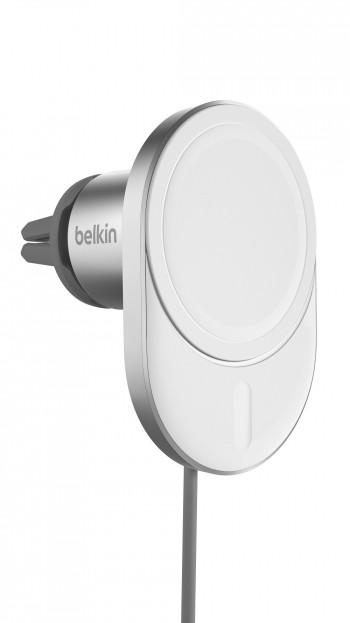 벨킨 부스트업 맥세이프 15W 차량용 무선 충전 거치대. /벨킨