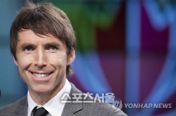 브루클린 네츠는 신임 감독으로 NBA 정규시즌 MVP를 두 차례 수상한 포인트가드 출신 스티브 내쉬를 영입했다. 연합뉴스