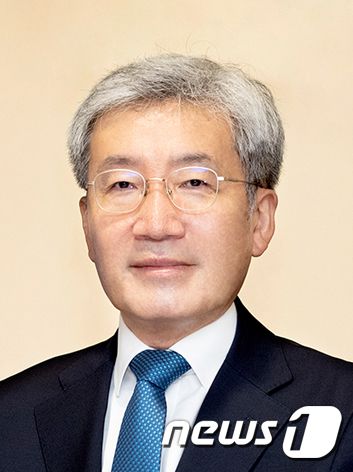 (서울=뉴스1) = 문재인 대통령이 5일 금융위원회 위원장 후보자에 고승범 한국은행 금융통화위원회 위원을 지명했다.(청와대 제공)2021.8.5/뉴스1