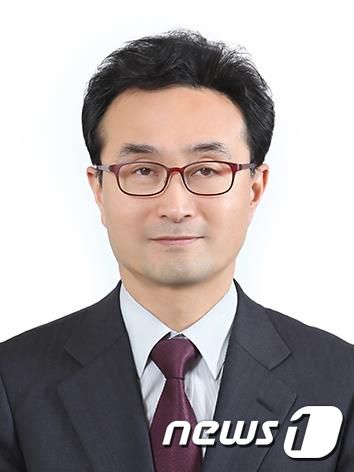 (서울=뉴스1) = 문재인 대통령은 11일 대통령비서실 경제수석비서관에 박원주 전 특허청장을 내정했다.(청와대 제공)2021.11.11/뉴스1