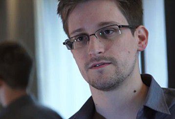 미국 정보기관의 정보수집 활용을 폭로한 스노든