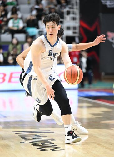 돌파하는 고양 소노 이정현[KBL 제공. 재판매 및 DB 금지]