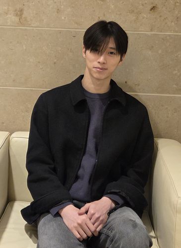 마린스키 전민철(상트페테르부르크=연합뉴스) 최인영 특파원 = 러시아 마린스키 발레단의 퍼스트 솔리스트 전민철이 5일(현지시간) 러시아 상트페테르부르크 마린스키 극장 안에서 연합뉴스와 인터뷰하고 있다. 2025.12.23 abbie@yna.co.kr (끝)