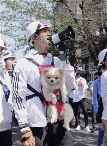반 쿠데타 시위에 적극적으로 참여하는 빠잉 다곤[SNS 캡처. 재판매 및 DB 금지]