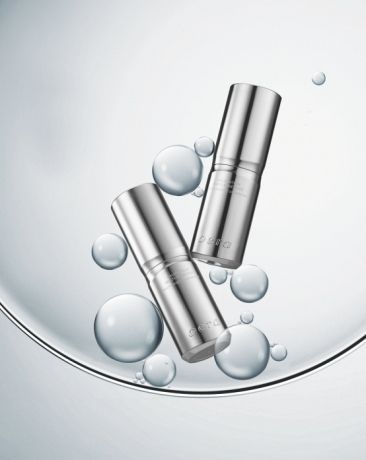 [서울=뉴시스] 한섬에서 전개하는 럭셔리 스킨케어 브랜드 '오에라(OERA)'는 'NEW 멀티-베네핏 캘리브레이터'를 지난 16일 출시했다.(사진=한섬 제공) *재판매 및 DB 금지