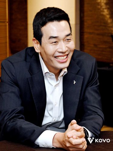 인터뷰하는 고희진 정관장 감독[한국배구연맹 제공. 재판매 및 DB 금지]