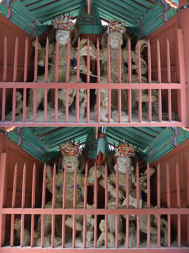 홍천 수타사 소조사천왕상상단은 동방지국천왕과 남방증장천왕, 하단은 서방광목천왕, 북방다문천왕 [문화재청 제공. 재판매 및 DB 금지]