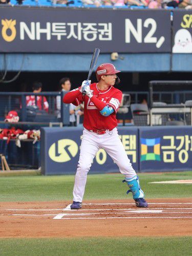 10일 LG와 경기에 타석에 들어선 SSG 김성욱.[SSG 랜더스 제공. 재판매 및 DB 금지]