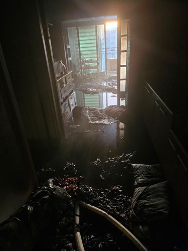 철원 아파트 화재 내부[강원특별자치도소방본부 제공. 재판매 및 DB 금지]