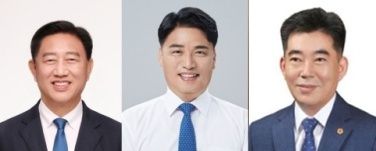 ▲왼쪽부터 김한종 현 장성군수, 박노원 전 대통령비서실 행정관, 유성수 전 전남도의원ⓒ프레시안