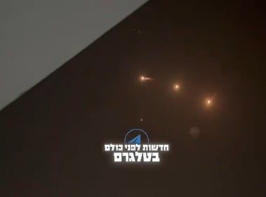 이스라엘 텔아비브 상공을 뚫는 이란 미사일./엑스(X·옛 트위터)