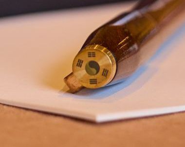 대통령실이 25일(현지시간) 공개한 한미 정상회담을 위해 이재명 대통령이 준비한 선물. 명장이 제작한 금속 거북선, 국산 골드파이브 수제 맞춤형 퍼터, 카우보이 마가 모자, 펜 등이다. 펜은 선물이 아닌 이 대통령의 서명용이었지만 트럼프 대통령의 요청으로 즉석에서 선물했다. 2025.8.26 대통령실 제공