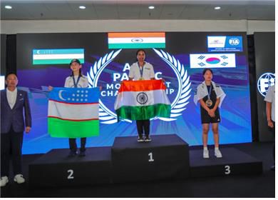 카팅 슬라럼 동메달을 차지한 송예림(맨오른쪽)[KARA 제공. 재판매 및 DB 금지]