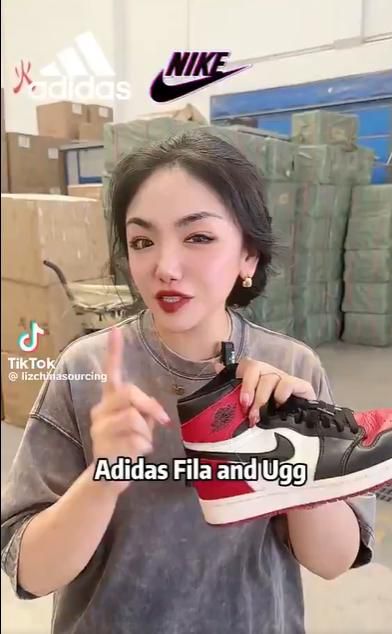 중국계 사회관계망서비스 틱톡에서 한 인플루언서가 도널드 트럼프 미국 대통령의 관세를 회피하기 위해 중국 생산지에서 직접 구매하라고 독려하고 있다. 틱톡 캡처