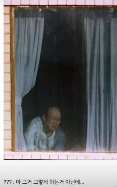 고(故) 전두환 전 대통령을 활용해 윤석열 대통령을 패러디하는 장면도 나왔다. [사진=온라인 커뮤니티]