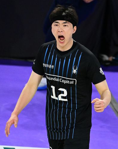 현대캐피탈에서 뛰던 시절의 전광인[한국배구연맹 제공. 재판매 및 DB 금지]