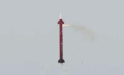 2015년 시험 발사된 천궁 PIP 요격미사일. - 국방과학연구소(ADD)가 2015년 6월 실시한 시험 발사 장면으로, 탄도미사일 요격 성능 강화를 위한 개량형 천궁 PIP(천궁-II)의 초기 형태가 포착됐다. 전체적인 외형은 러시아 9M96E 계열과 유사한 구조를 보인다. 사진=국방과학연구소