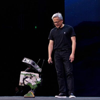 AI가 로보틱스의 발전을 어떻게 주도하고 있는지 설명하는 젠슨 황